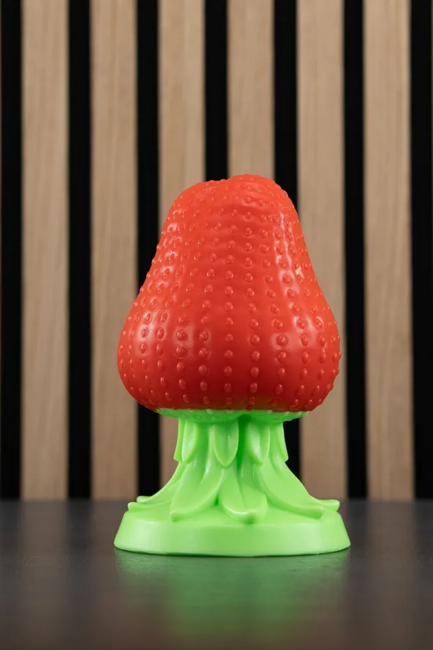 PhreakClub Anal Strawberry Plug Trophy Soft ShaftMedium Base FLOP Bubbles