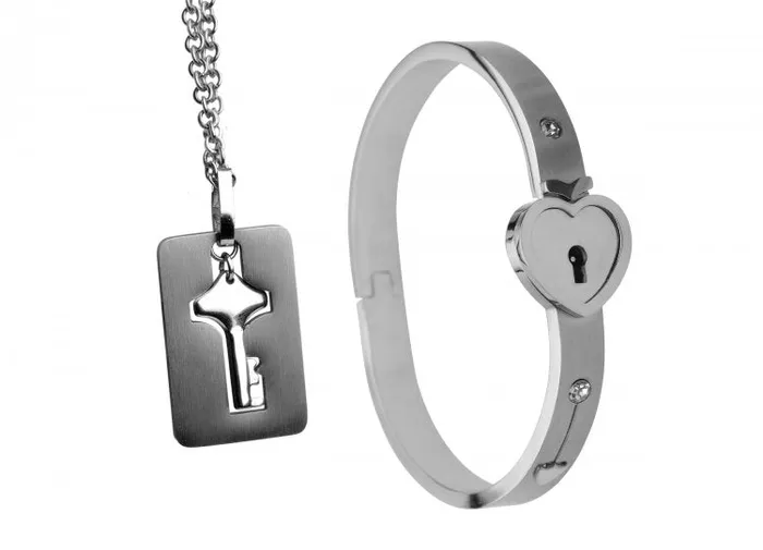 Vibrators XR Brands Master Series Cuffed Locking Bracelet and Key Necklace
